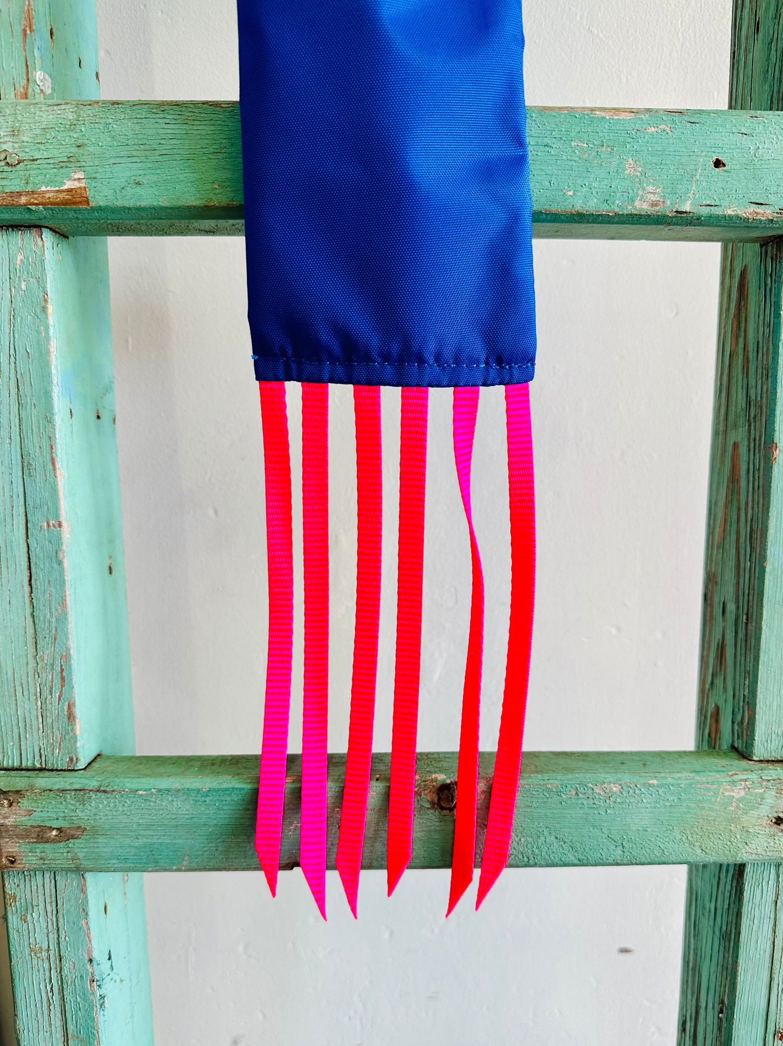 Blue Tail Bag With Hot Pink Whippers // Regular - Dustybutts Australia