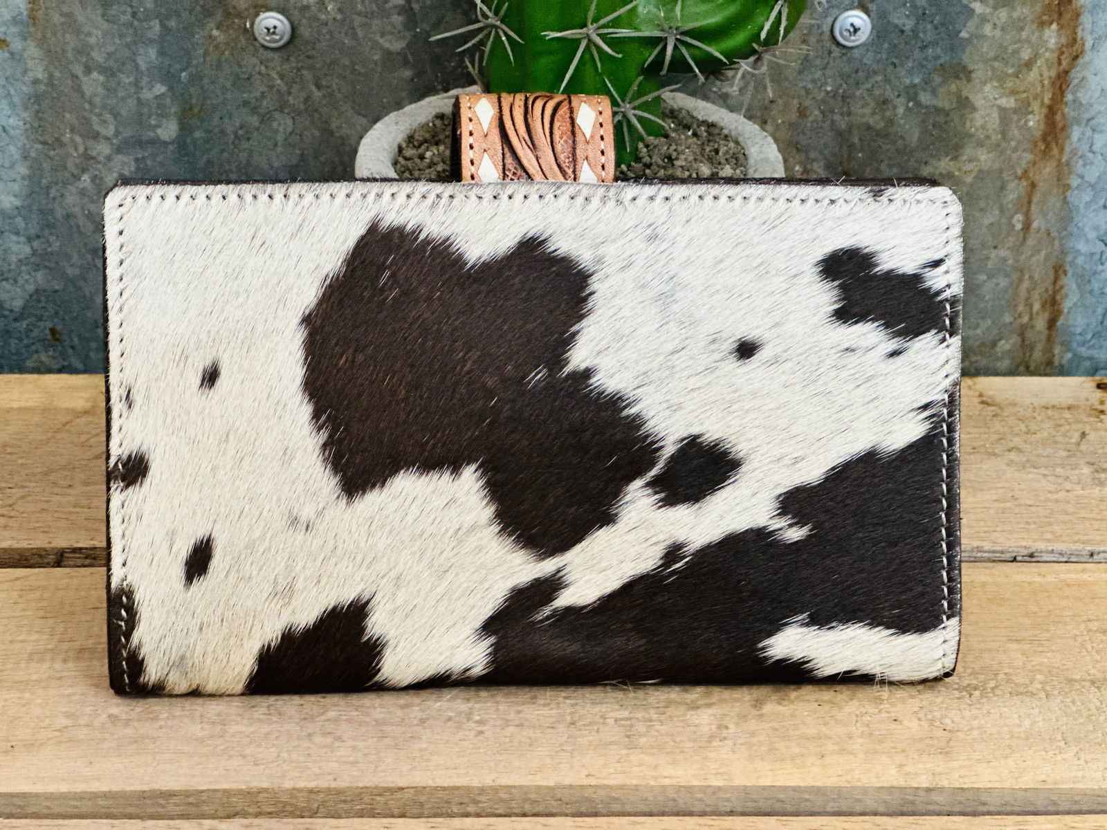 Cowhide Wallet With Leather Tooling - Dustybutts Australia
