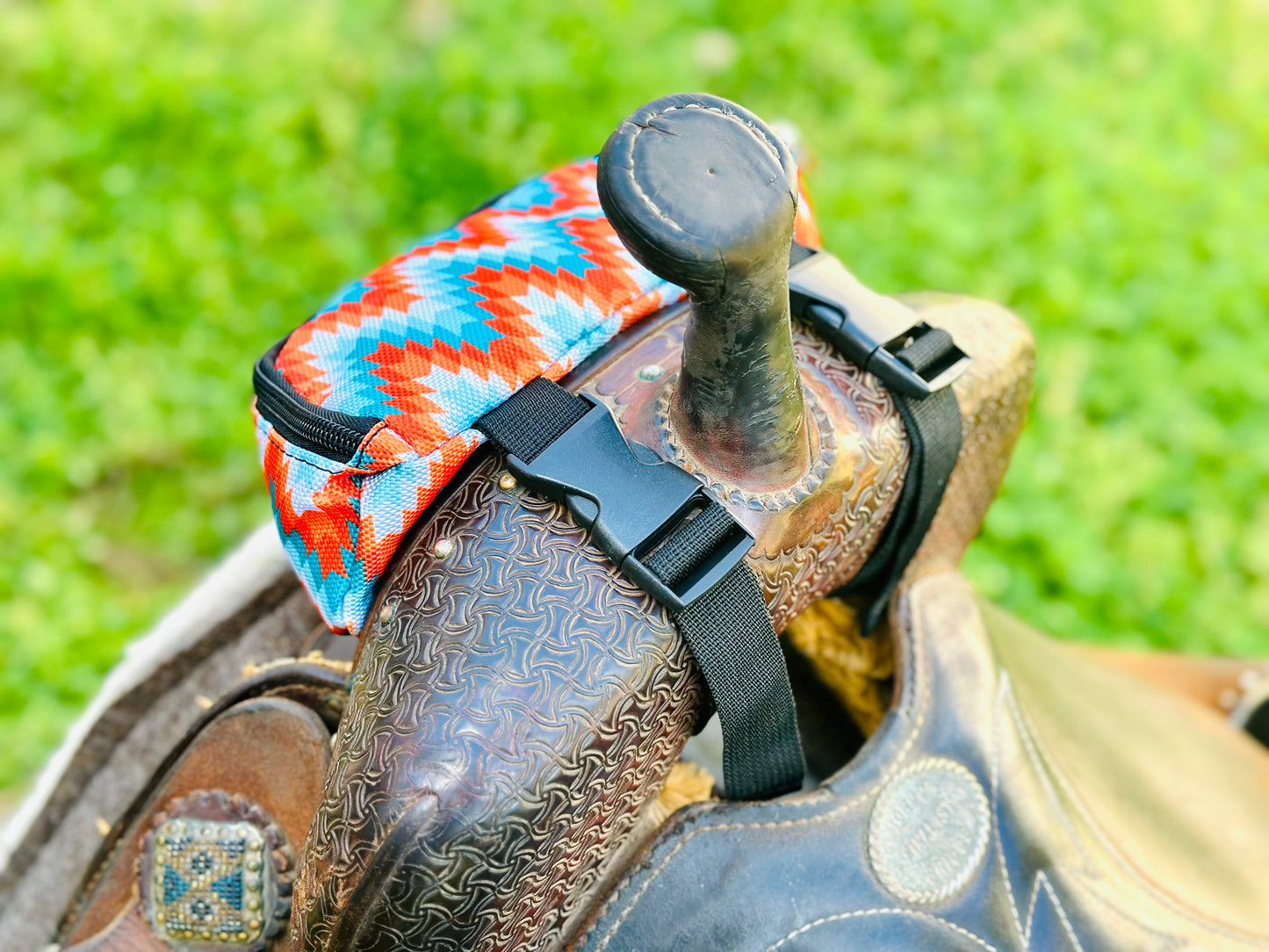 Introductory Price // Dustybutts Cowgirl Carryall - Tribal