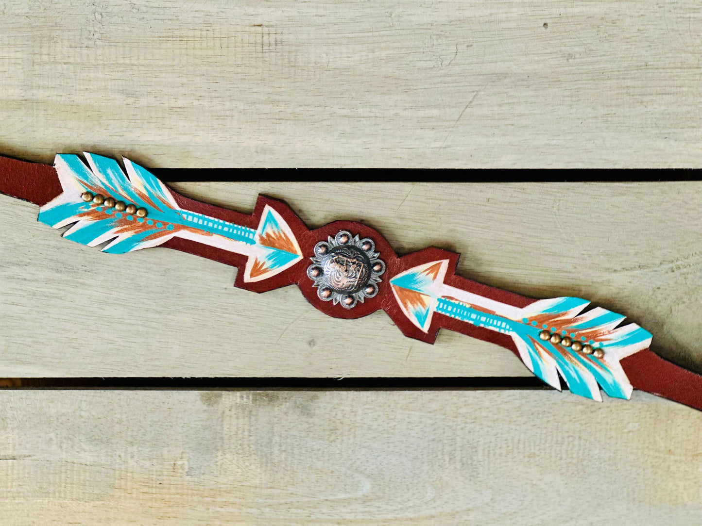 Medium Leather Wither Strap With Handpainted Arrows - Dustybutts Australia