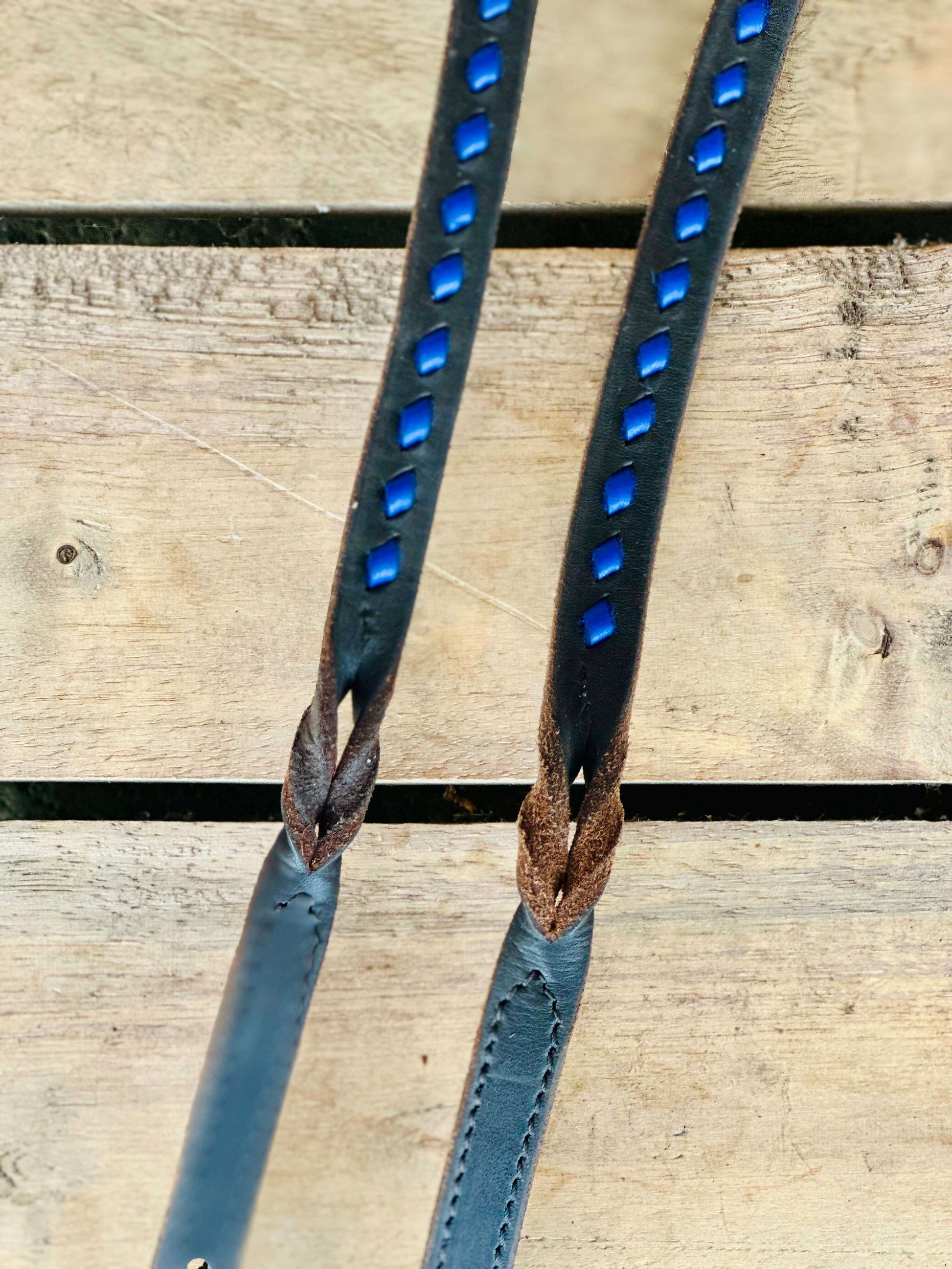 dustybutts-harness-leather-buckstitch-and-bloodknot-barrel-racing-reins---purple-blue-reins---dustybutts-australia-35929669
