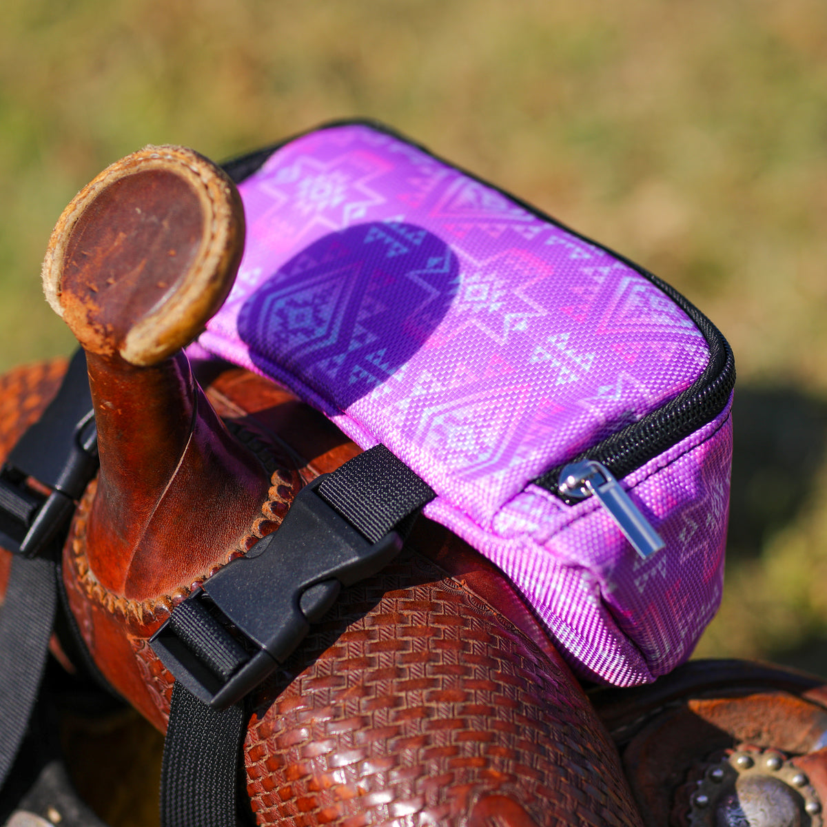 Dustybutts Cowgirl Carryall - Cheyenne