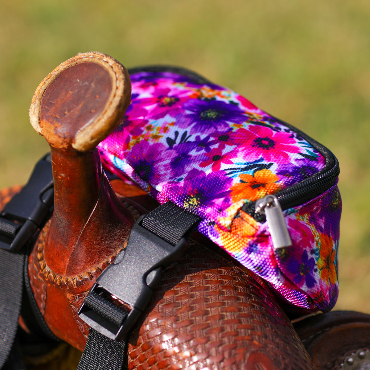 Dustybutts Cowgirl Carryall - Wildflower