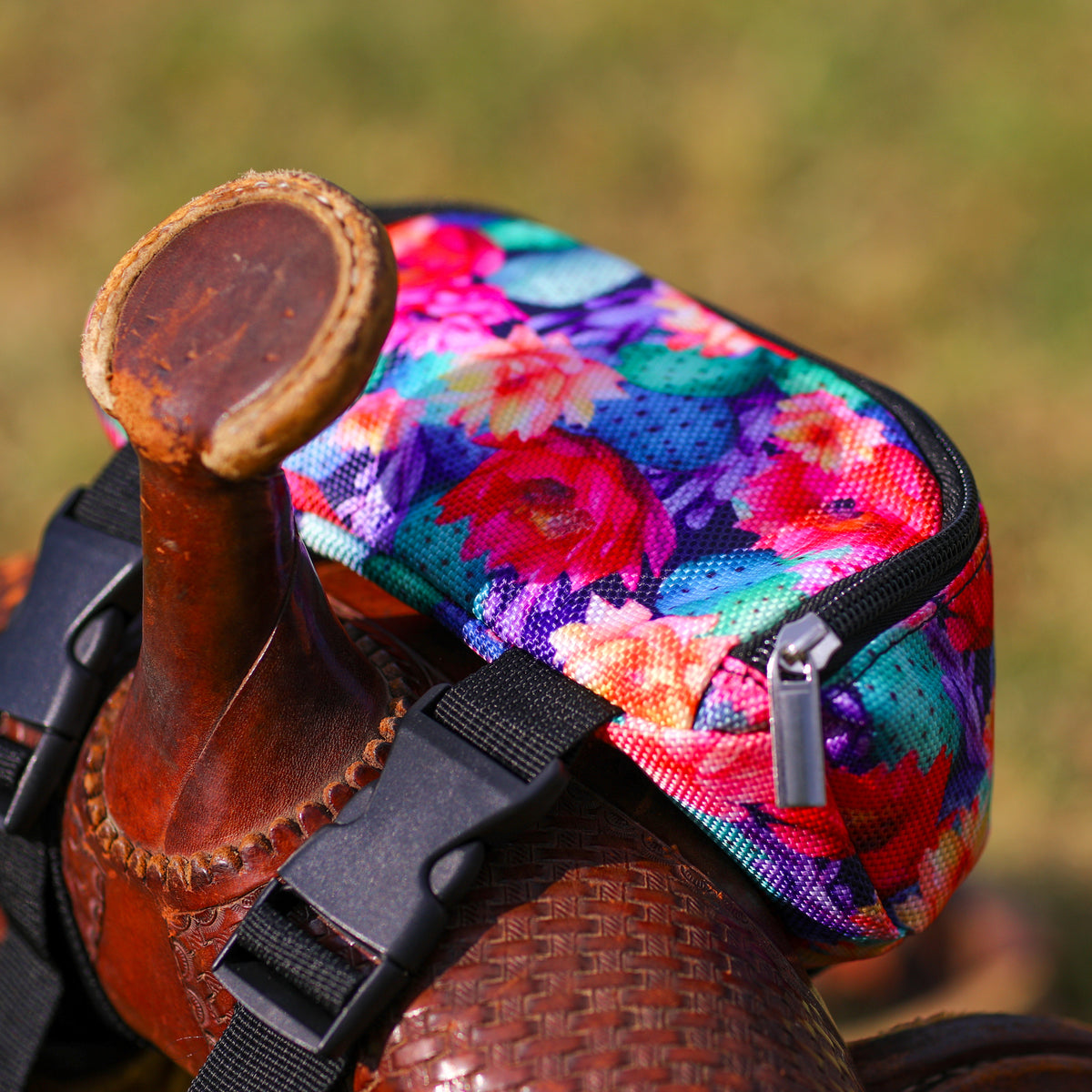 Dustybutts Cowgirl Carryall - Cactus Bliss