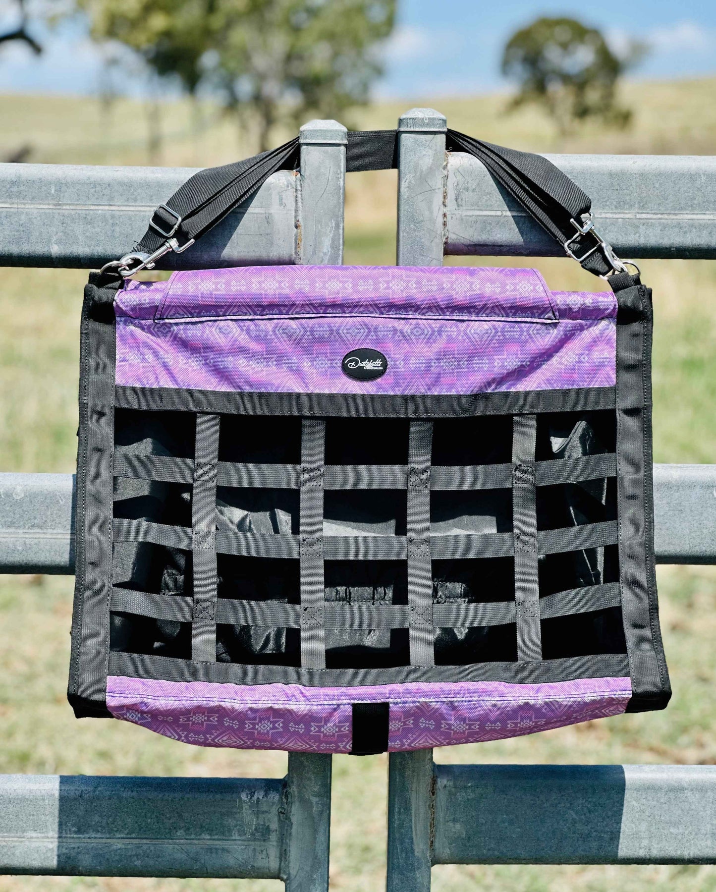 Dustybutts Top Load Hay Bag- Cheyenne