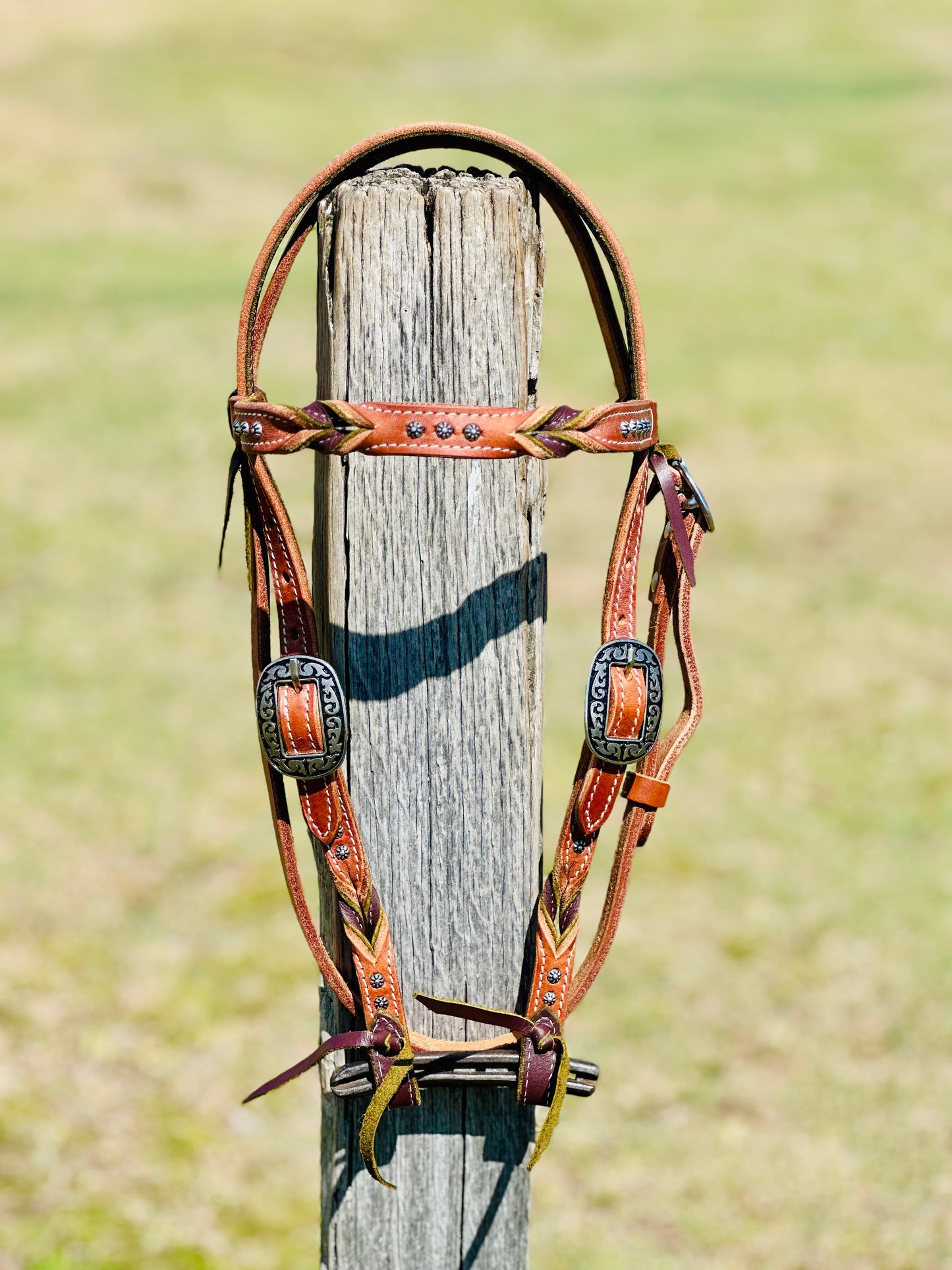 Dustybutts Bloodknot Harness Leather Bridle With Sunspot Studs