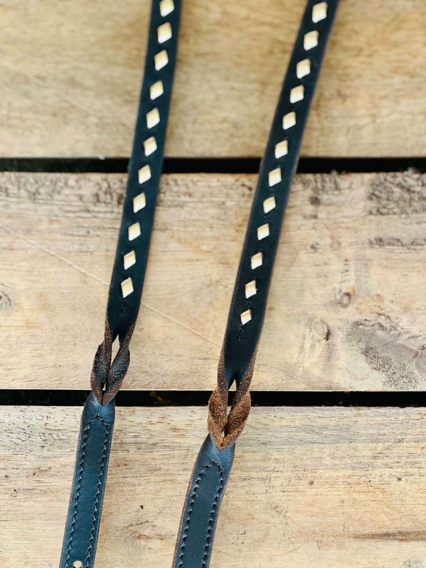 dustybutts-harness-leather-buckstitch-and-bloodknot-barrel-racing-reins---metallic-gold-reins---dustybutts-australia-35929665