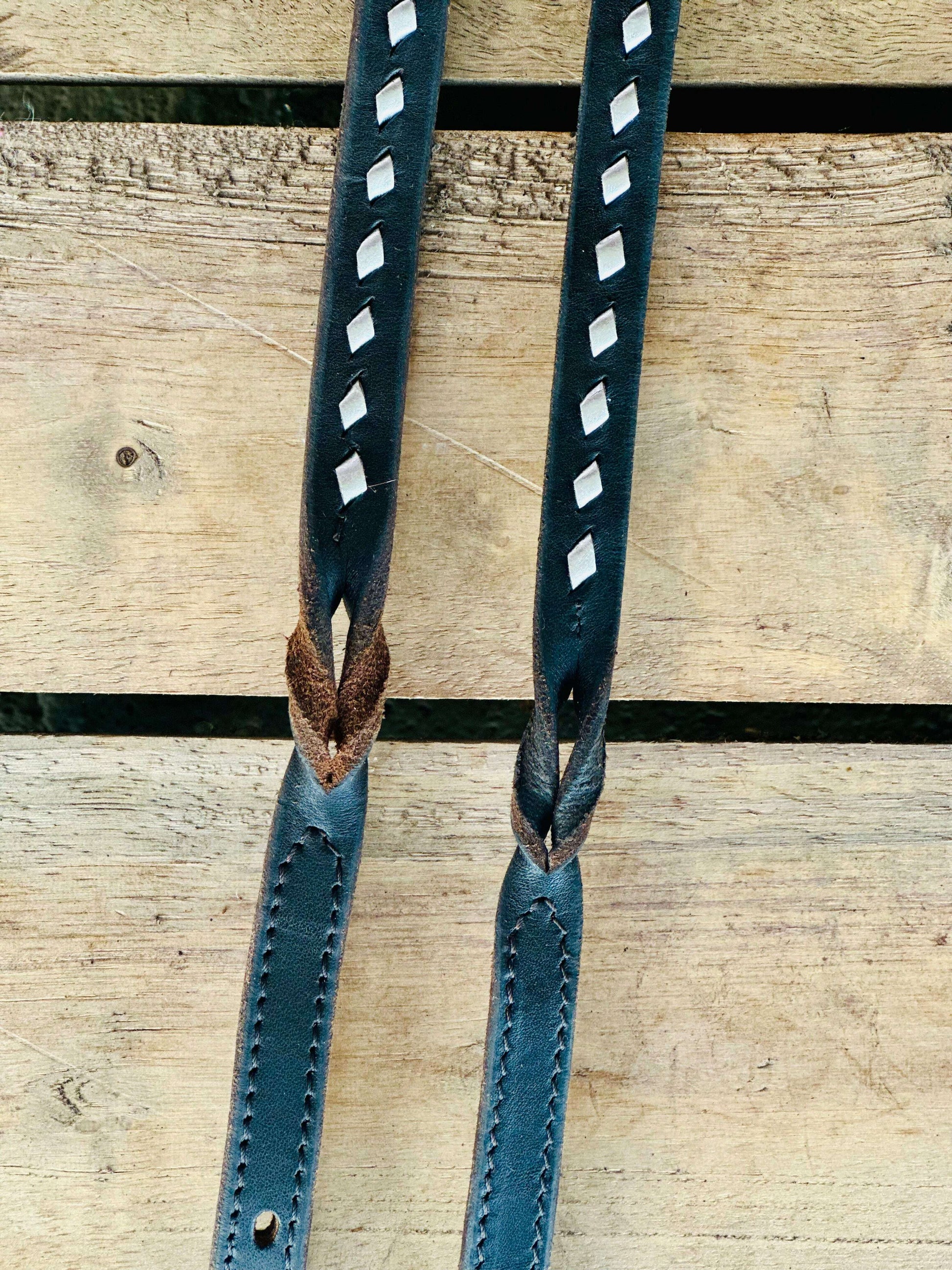 dustybutts-harness-leather-buckstitch-and-bloodknot-barrel-racing-reins---metallic-silver-reins---dustybutts-australia-35929661
