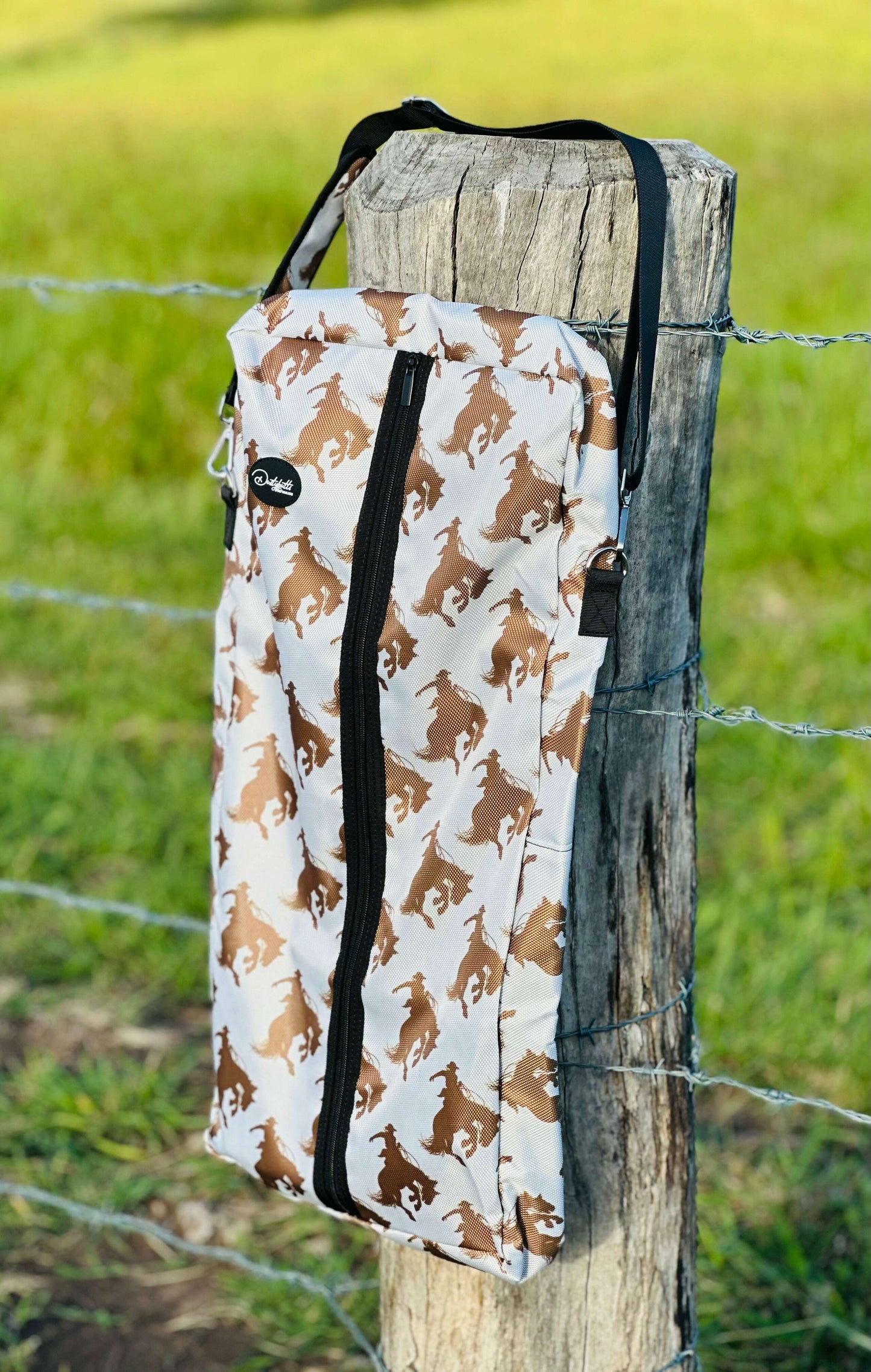 dustybutts-hanging-tack-bag-let-er-buck-bags-totes-dustybutts-australia--35159609