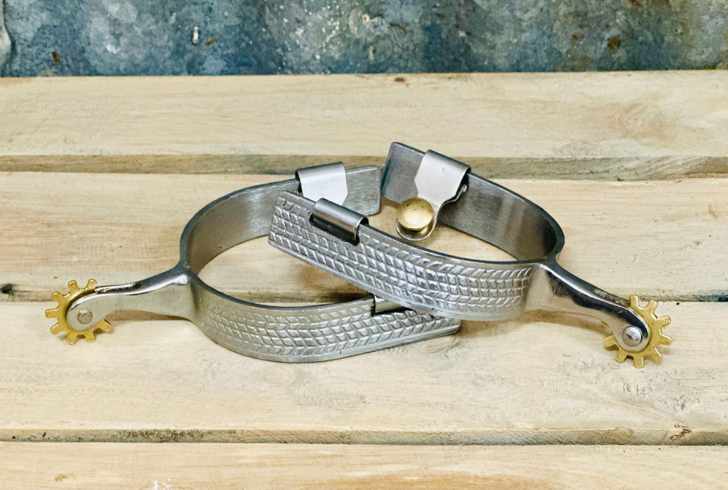 Chrome Plated Men’s Spurs With Stamped Design