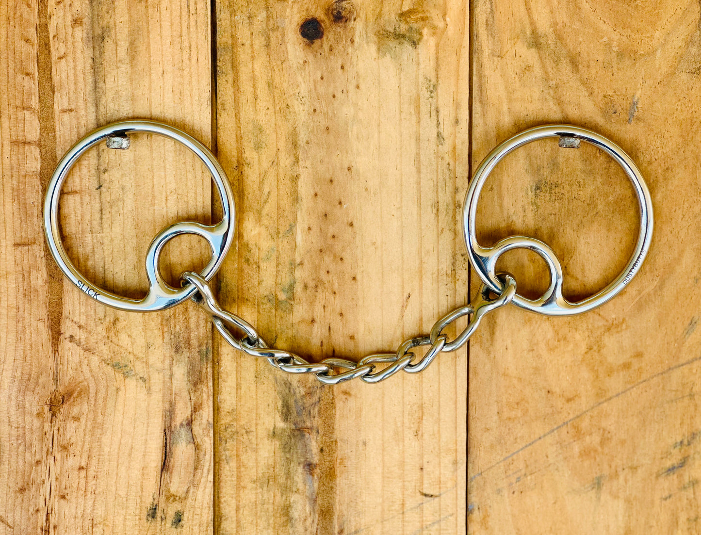 Dustybutts ‘Slick’ Locked Snaffle Bit