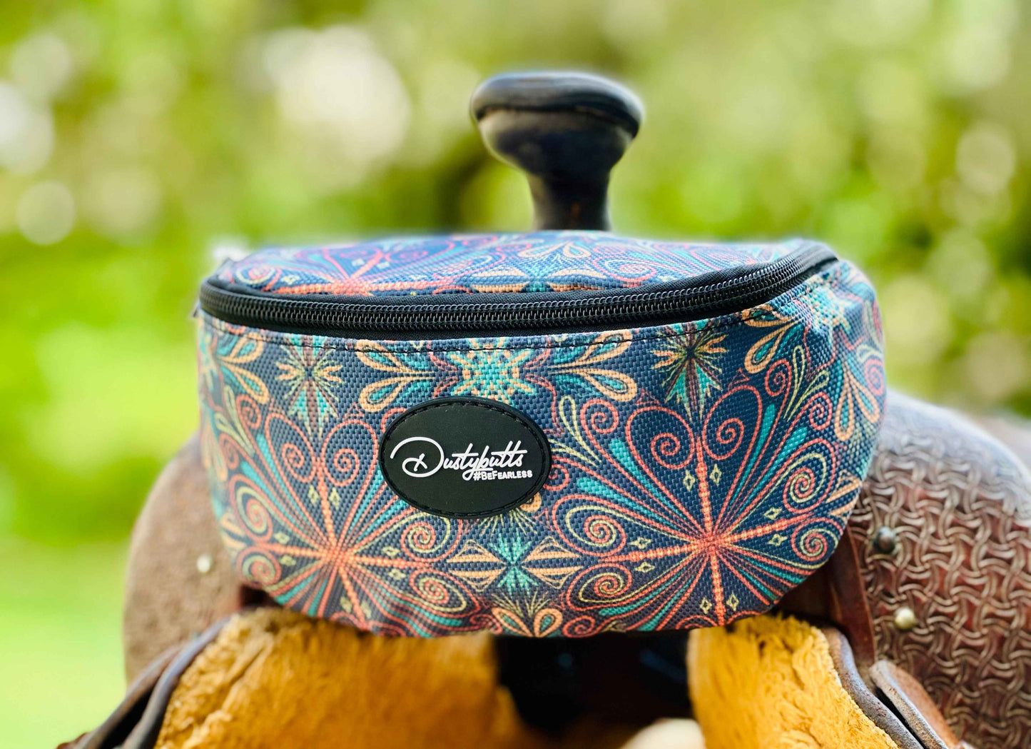 Dustybutts Cowgirl Carryall - Mandala