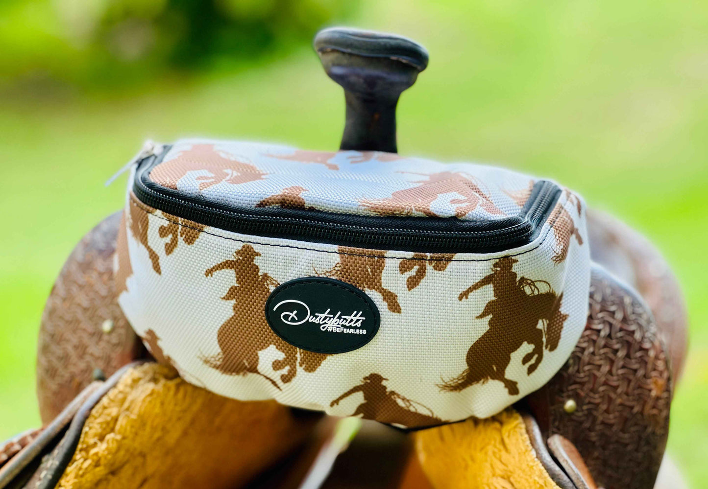 Dustybutts Cowgirl Carryall - Let Er Buck