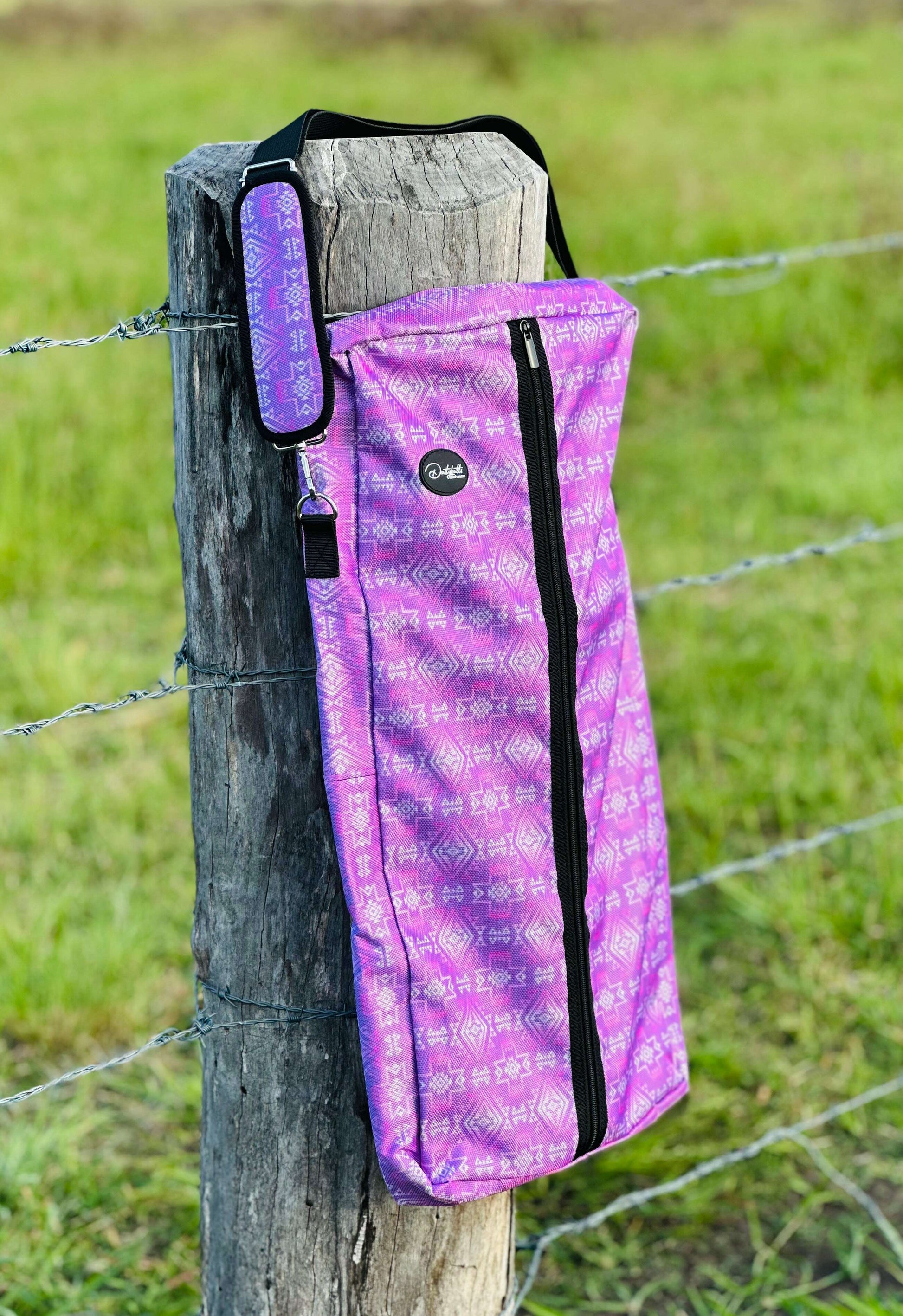 dustybutts-hanging-tack-bag-cheyenne-bags-totes-dustybutts-australia--35159574