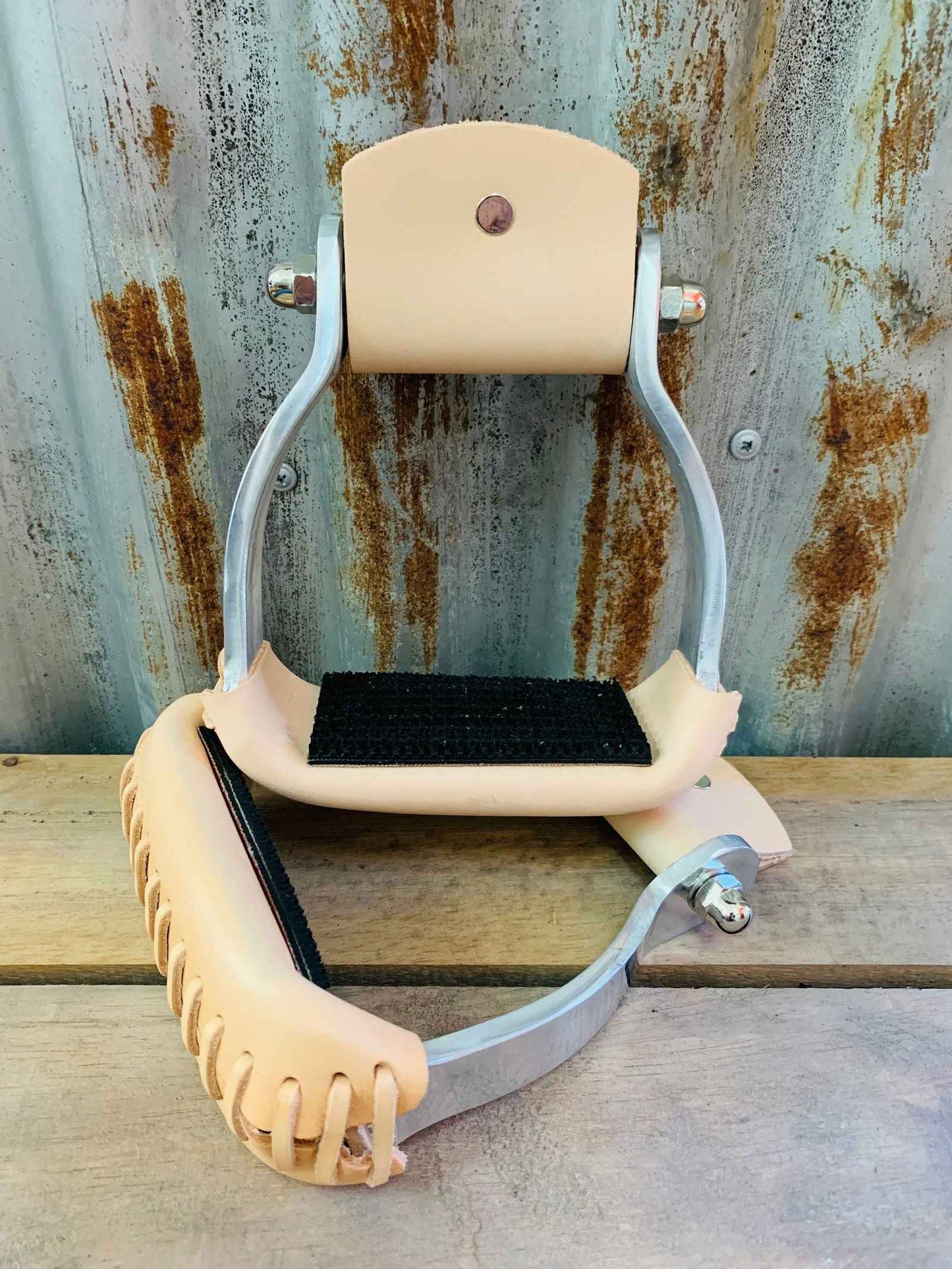 Aluminium Sure Grip Stirrups - Dustybutts Australia