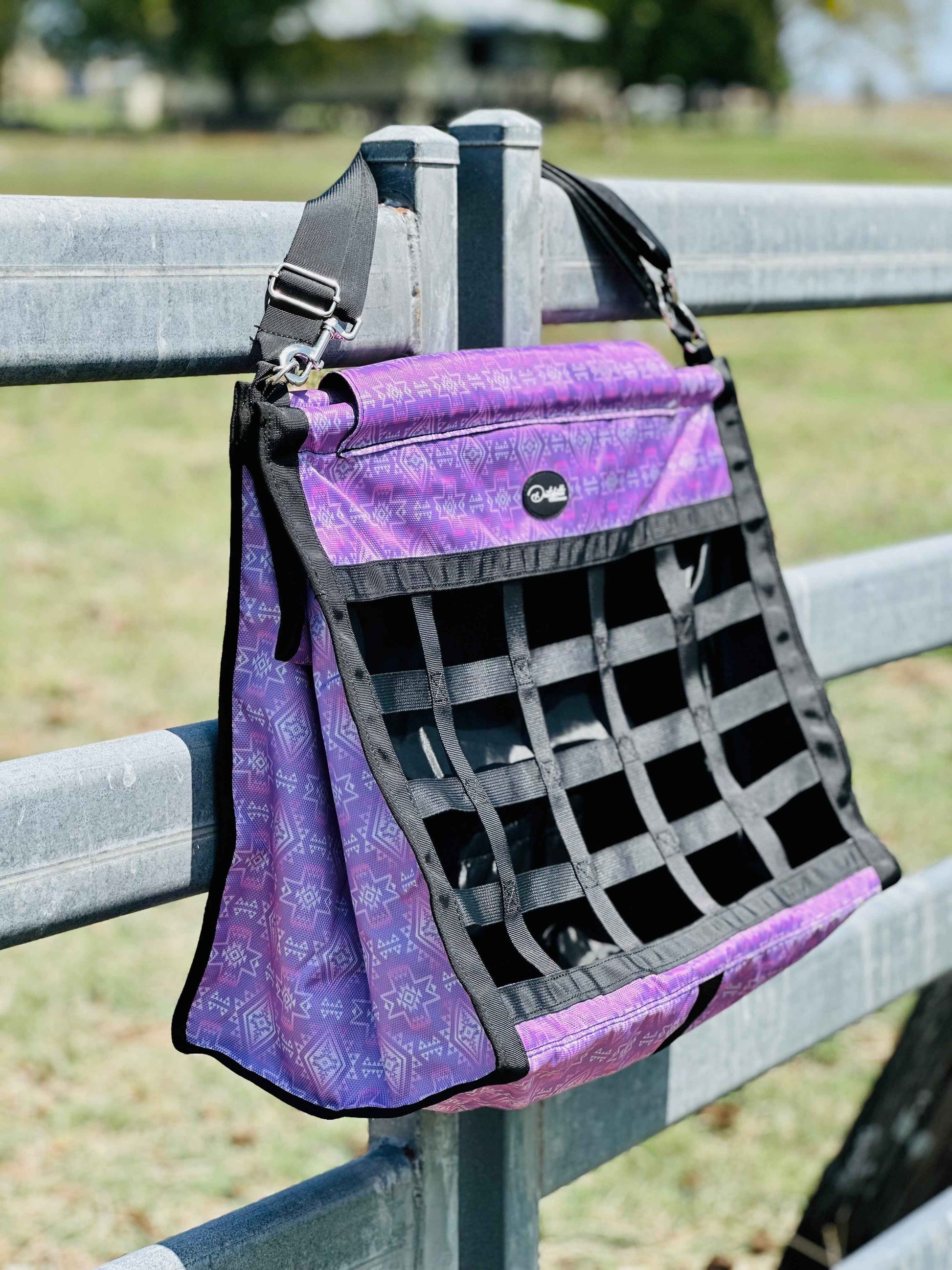 Dustybutts Top Load Hay Bag- Cheyenne