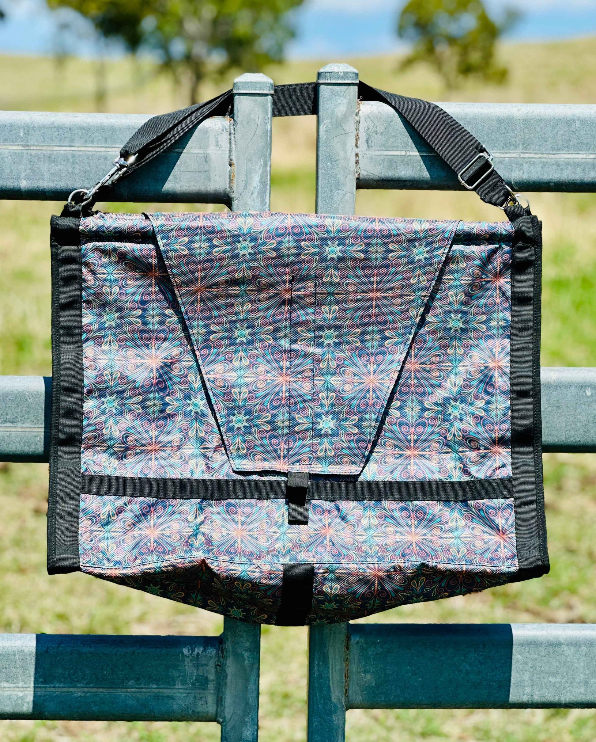 Dustybutts Top Load Hay Bag- Mandala