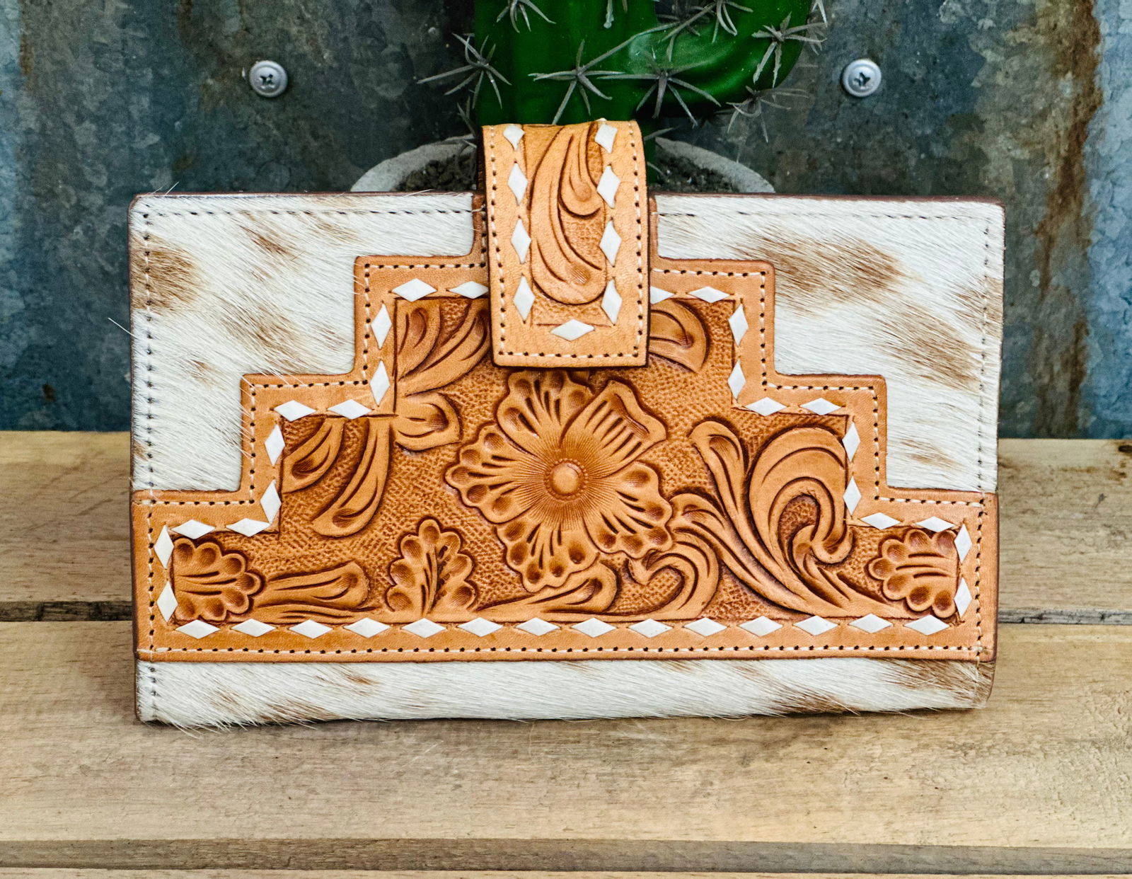 Cowhide Wallet With Leather Tooling - Dustybutts Australia