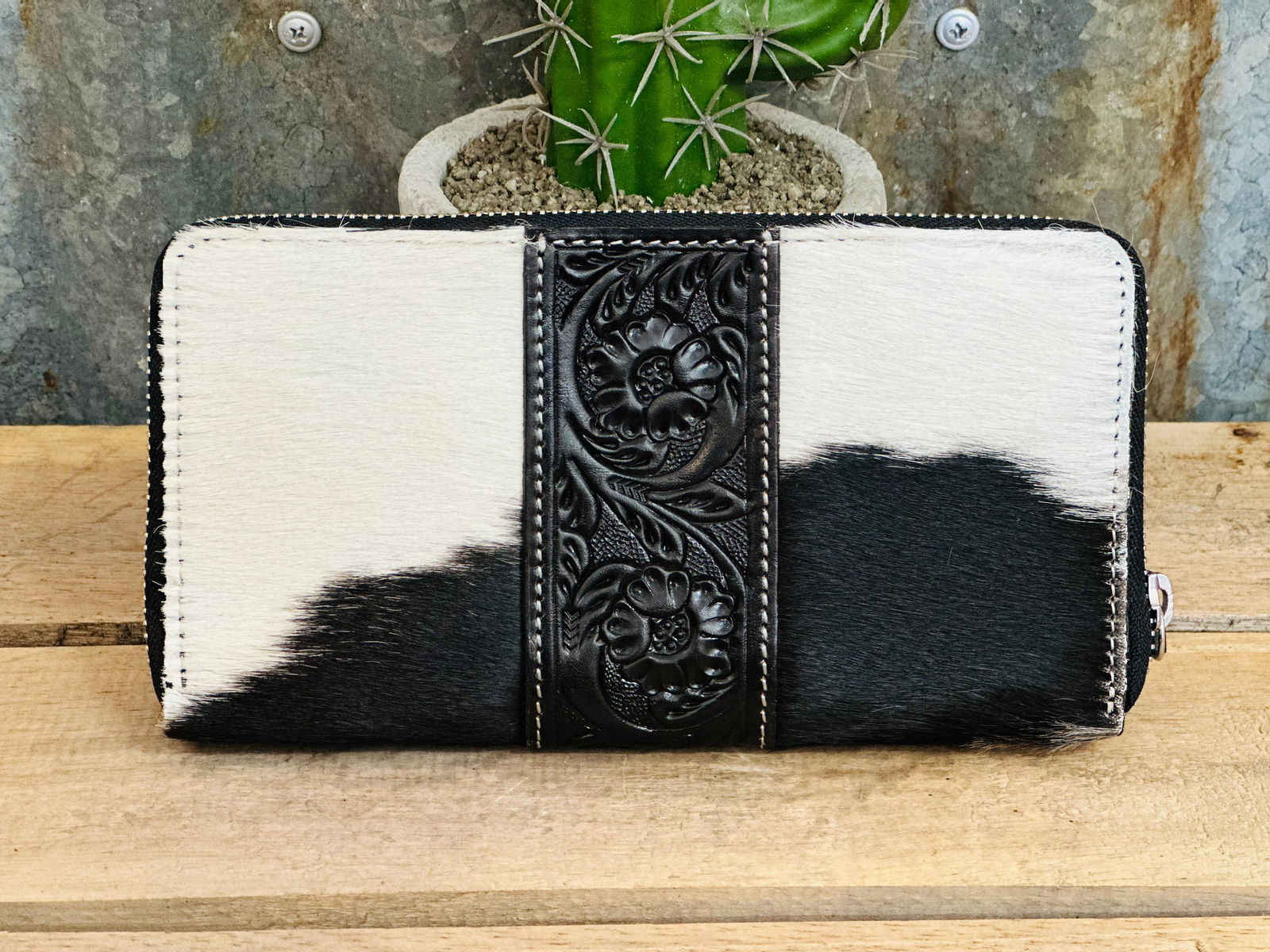 Cowhide Zippered Wallet With Tooling -  - Dustybutts Australia