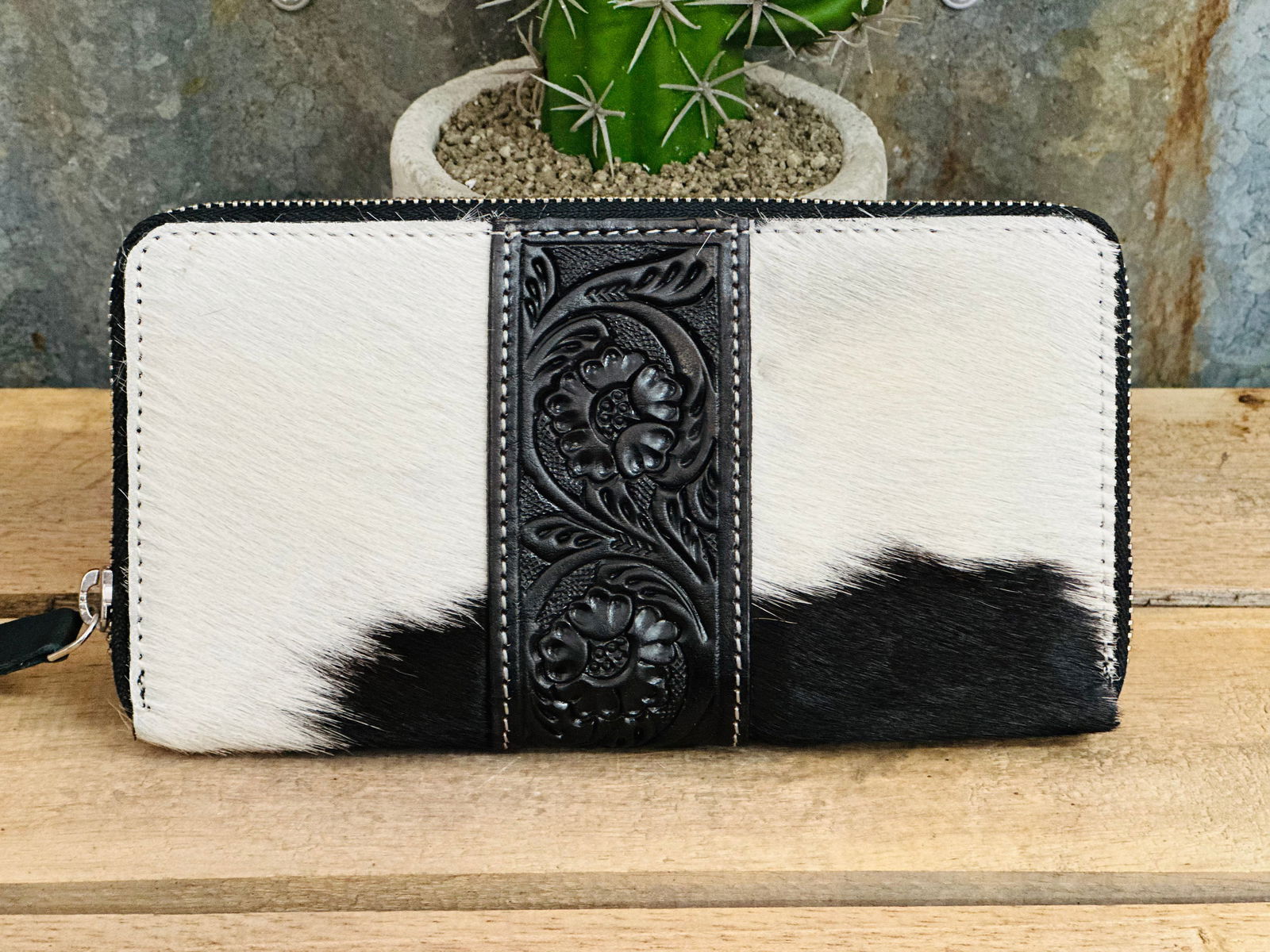 Cowhide Zippered Wallet With Tooling -  - Dustybutts Australia