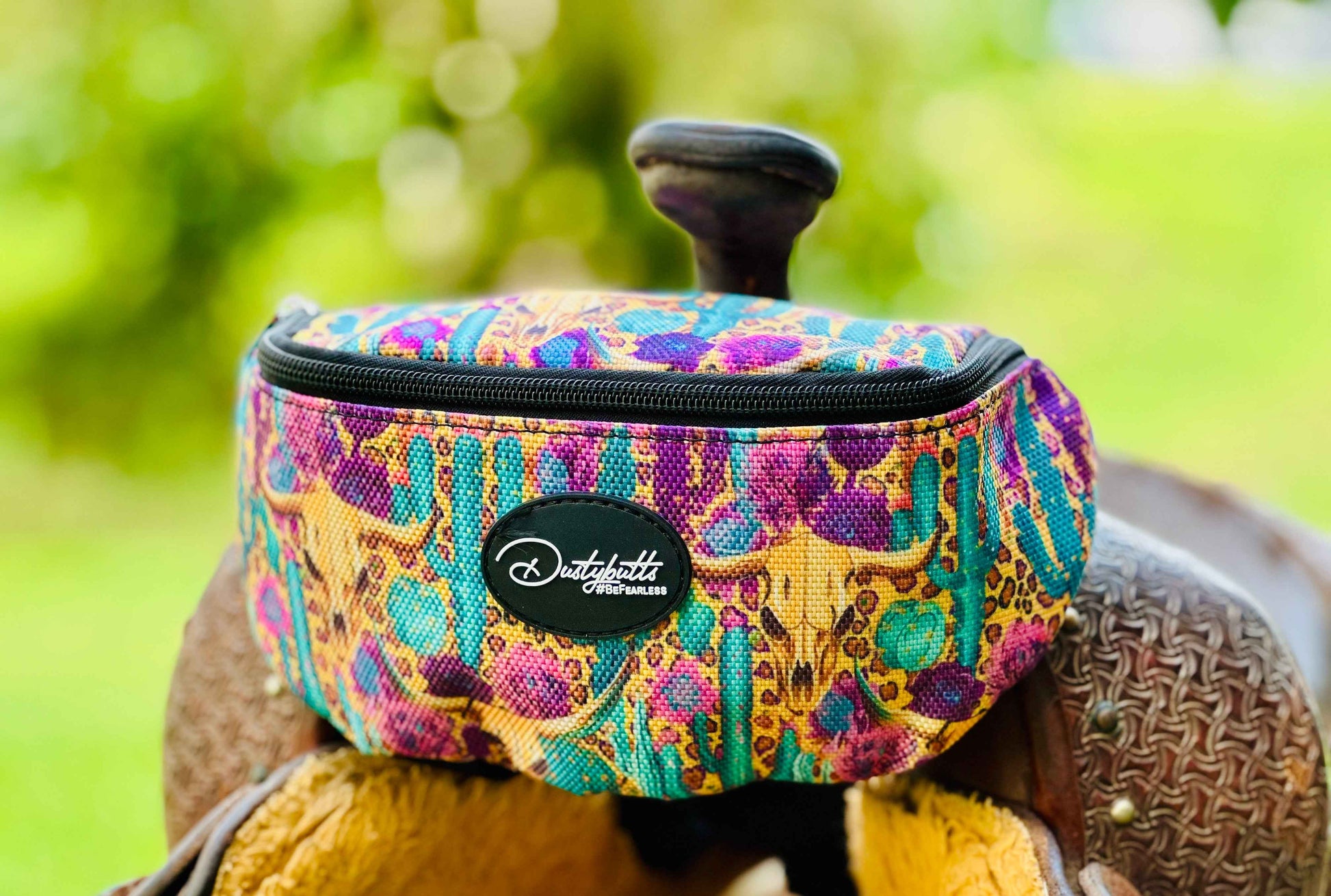 Dustybutts Cowgirl Carryall - Saguaro