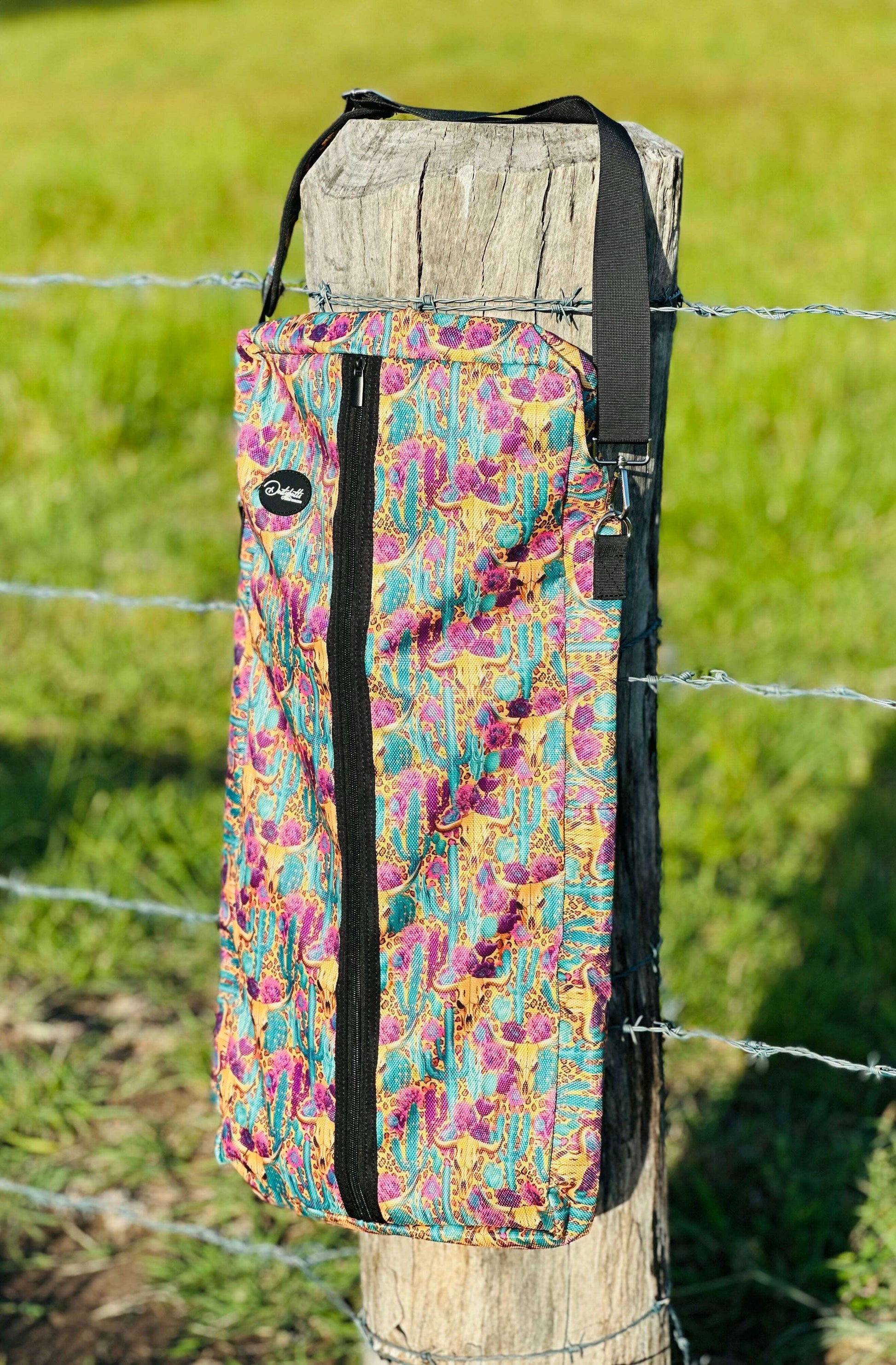 dustybutts-hanging-tack-bag-saguaro-bags-totes-dustybutts-australia--35159648