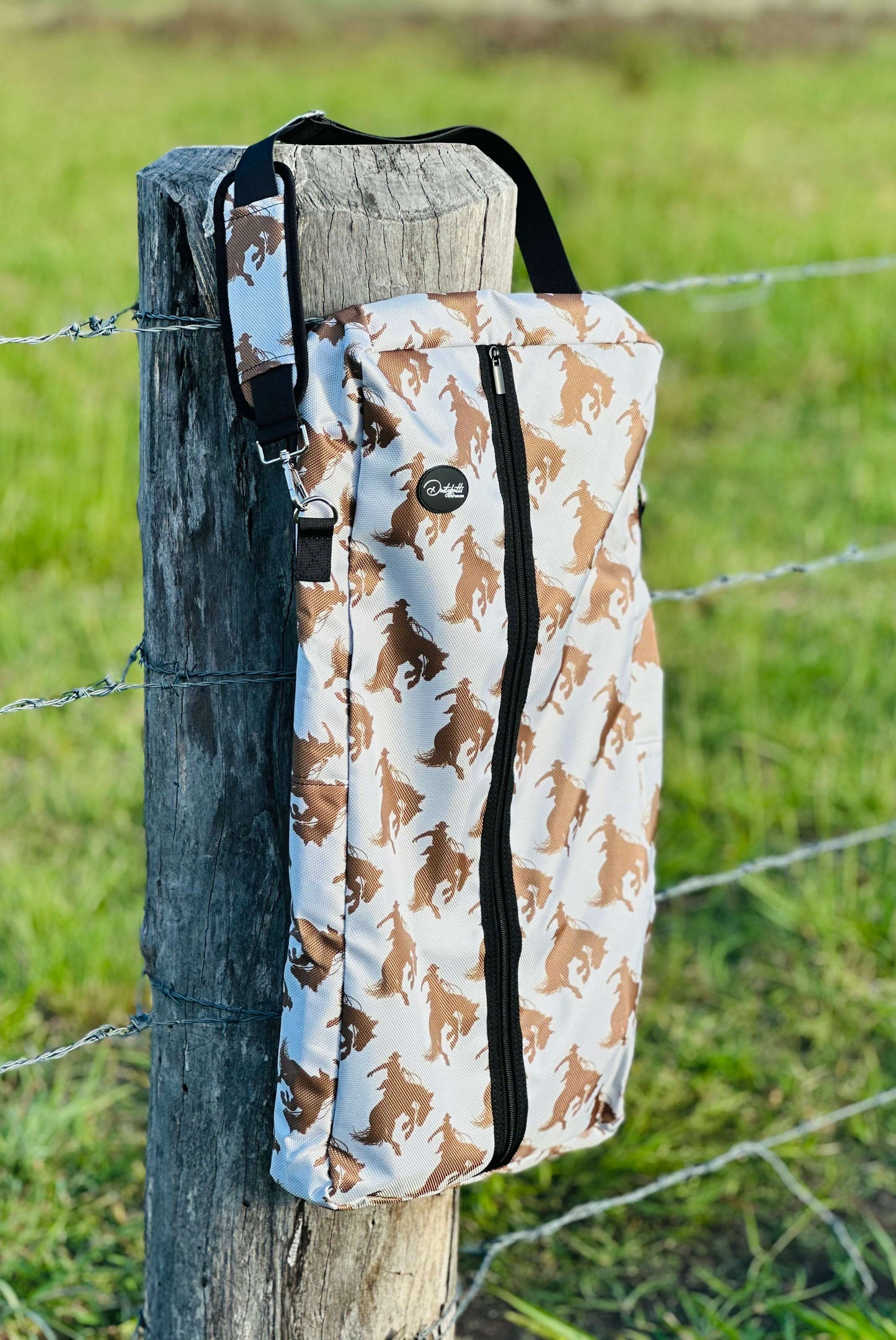 dustybutts-hanging-tack-bag-let-er-buck-bags-totes-dustybutts-australia--35159612