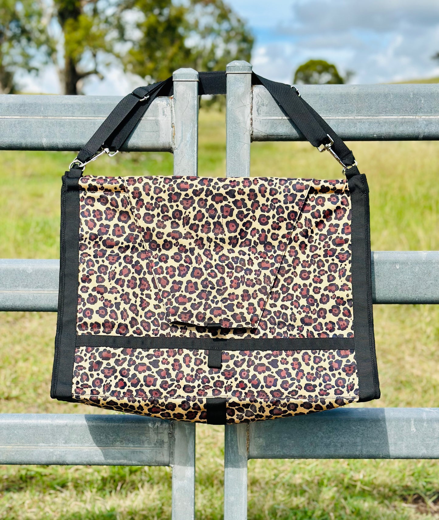 Dustybutts Top Load Hay Bag- Leopard