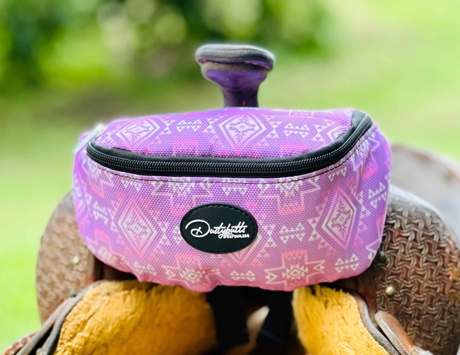 Dustybutts Cowgirl Carryall - Cheyenne