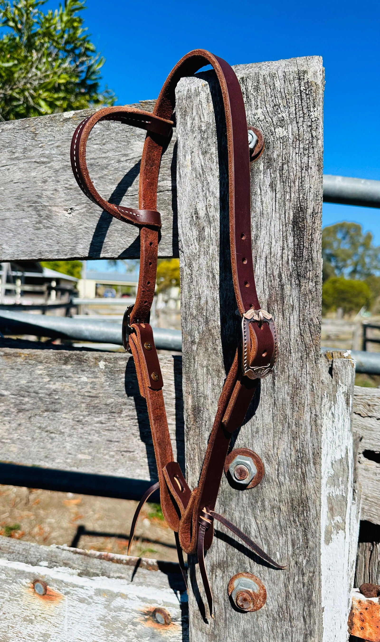 One Eared Leather Bridle - Chestnut - Dustybutts Australia